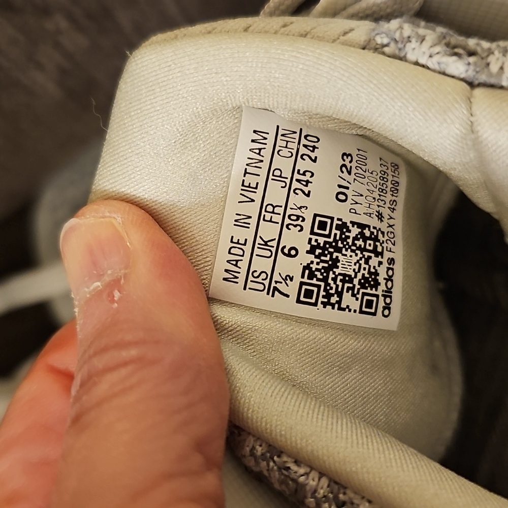 Adidas Women's White Running Shoes - Picture 9 of 10